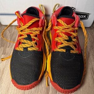 Adidas Dame 8 Disney Incredibles Mr. incredible kids size 4.5 basketball shoes